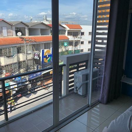 Retox Hotel Pattaya Esterno foto